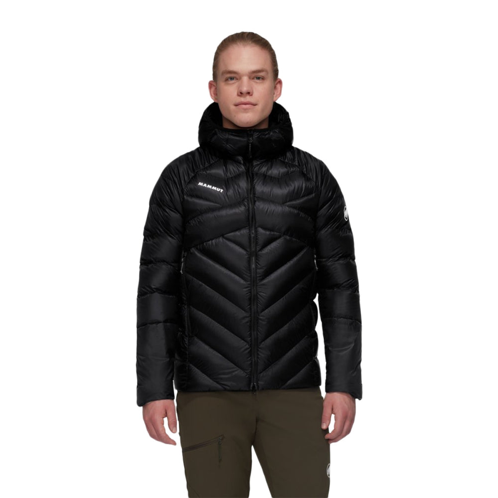 Mammut Mens Taiss In Hooded Jacket Skiing & Snowboarding Jackets in Black Color