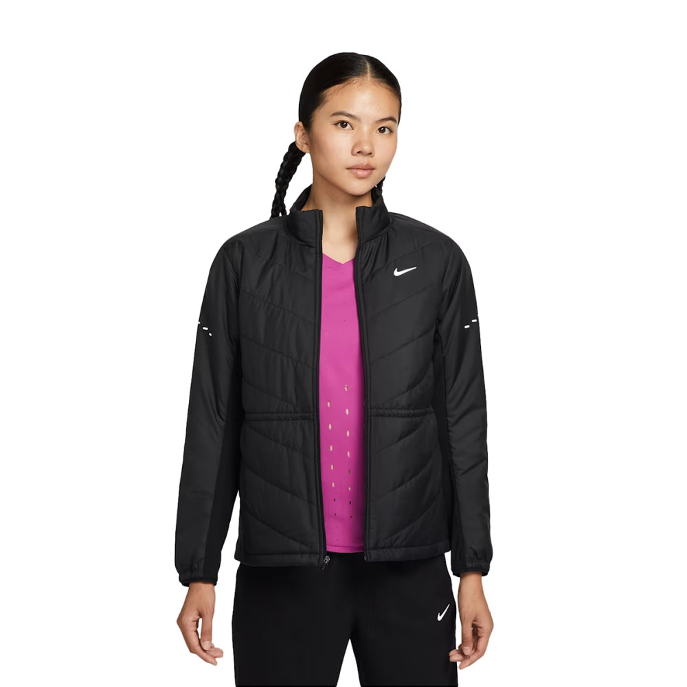 Nike Womens Swift Thermafit Run Jc Running Jackets in Black Color