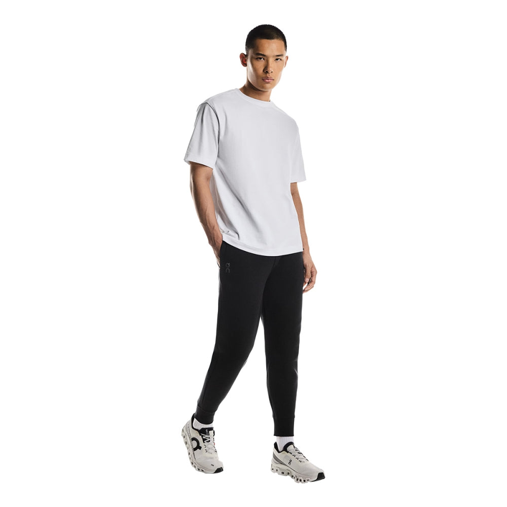 On Mens Focus Tech Sweatpants Pants in Black Color