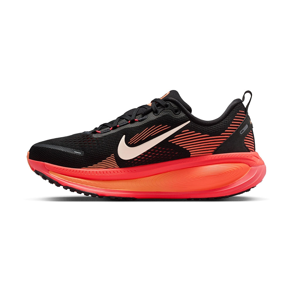 Nike Womens Vomero 18 Running Shoes in Black Color