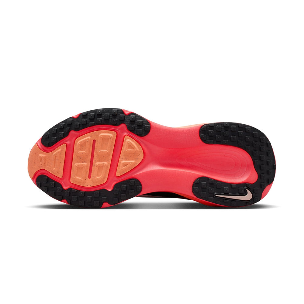 Nike Womens Vomero 18 Running Shoes in Black Color