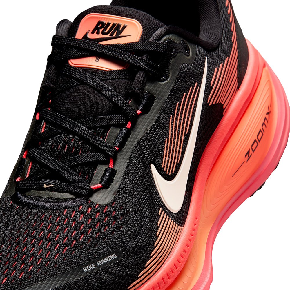 Nike Womens Vomero 18 Running Shoes in Black Color