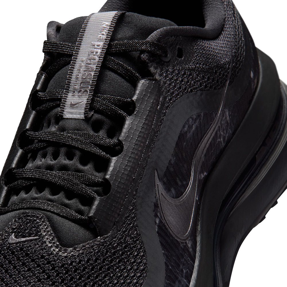 Nike Mens Pegasus Premium Cm Running Shoes in Black Color