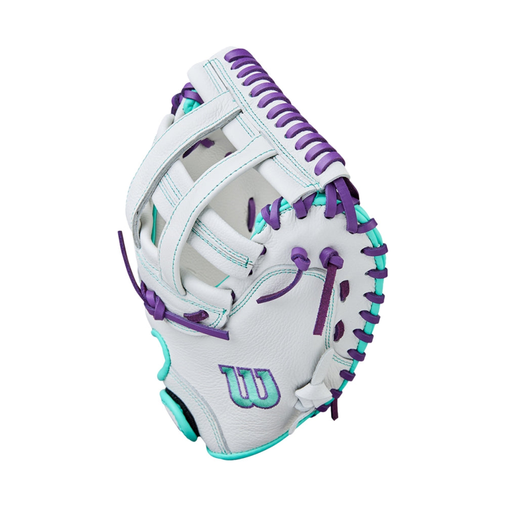 Wilson 32.00 A500 Siren Fp Cmt Softball Gloves in White Color