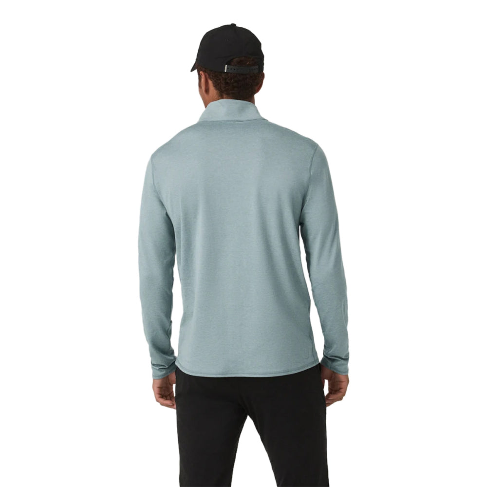 Vuori M Ponto 1/2 Zip Mock Nec Pullover in Blue Color
