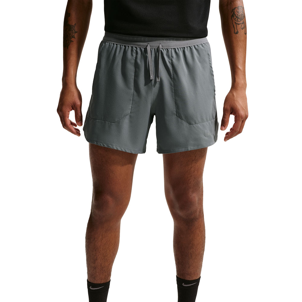 Nike M Df Stride 5In Bf Short in Grey Color
