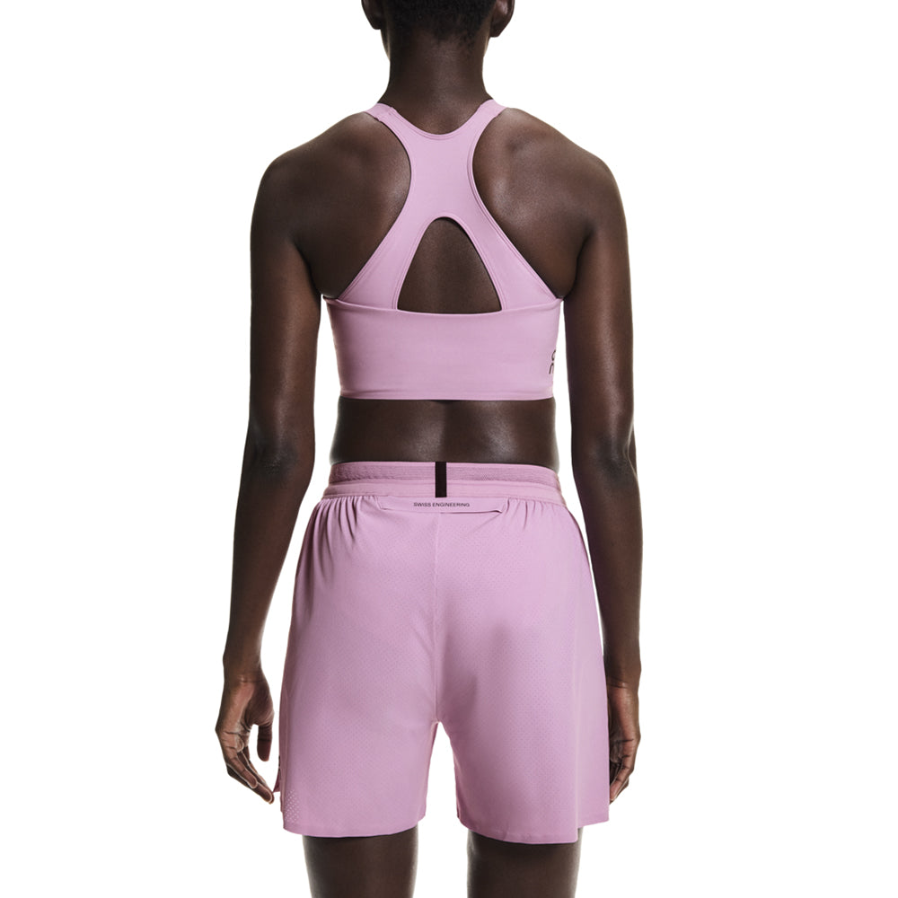 On W 5In Performance Shorts in Blue Color