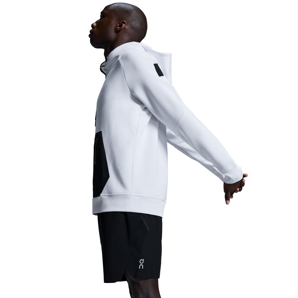On 7In Core Shorts in Black Color