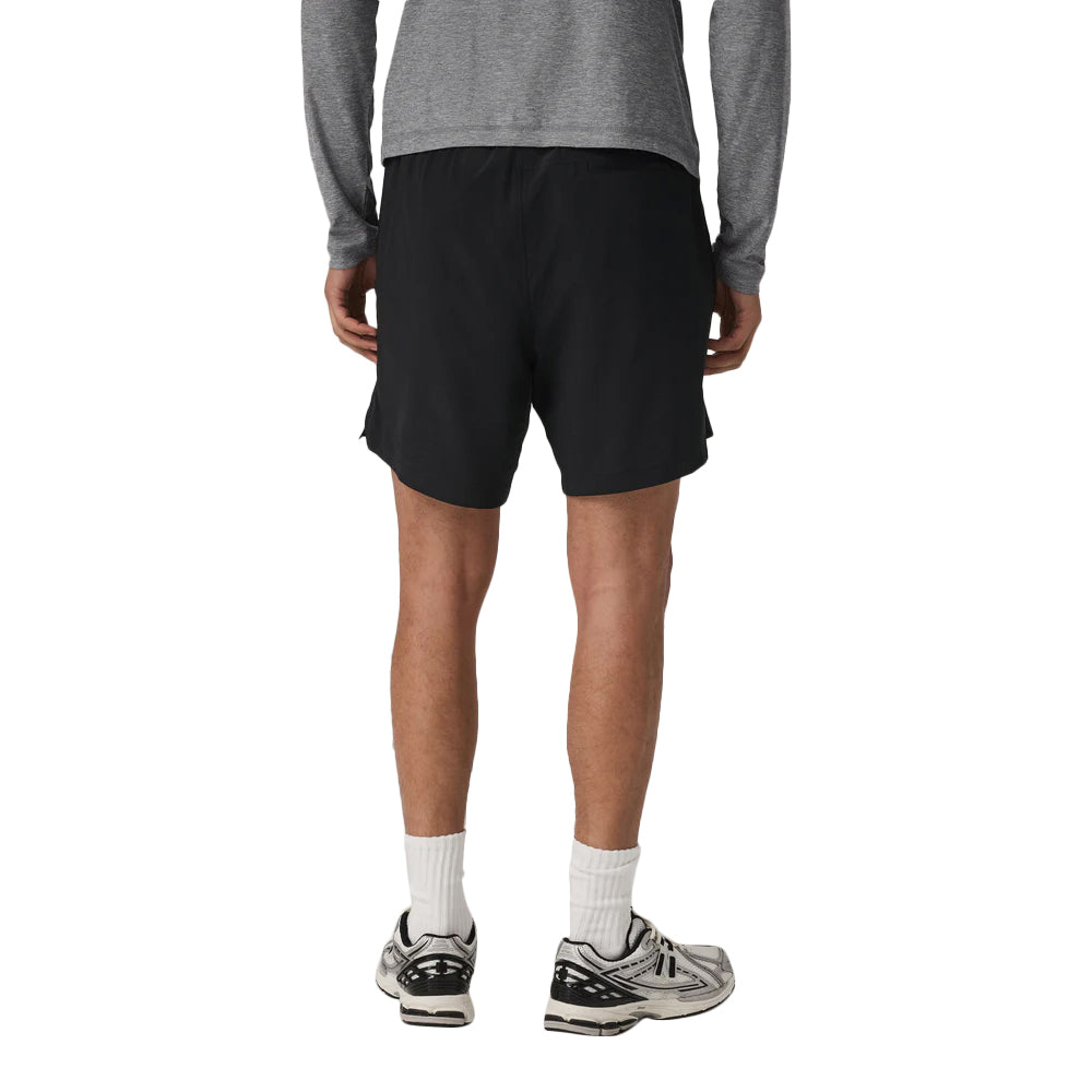 Vuori Hardkore Short Lined 7In Shorts in Black Color