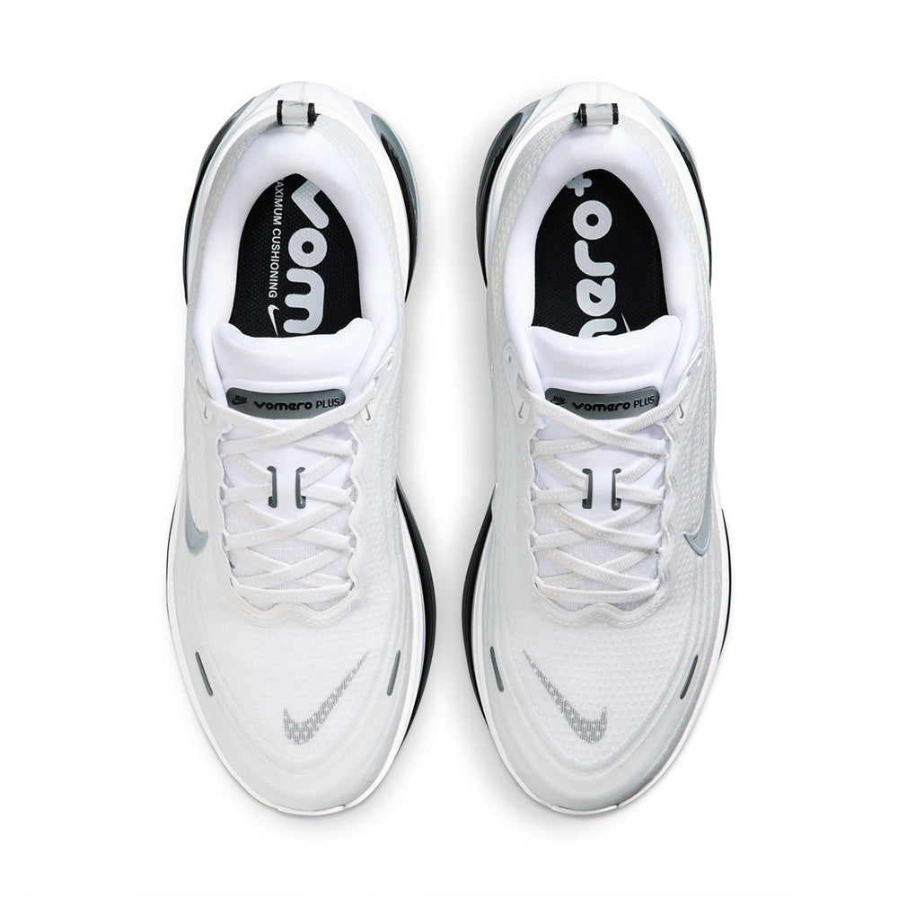 Nike M Vomero Plus Running Shoes in White Color