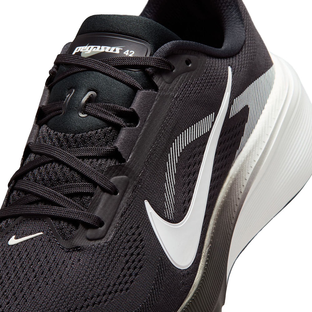 M PEGASUS 42 | 001 BLACK/