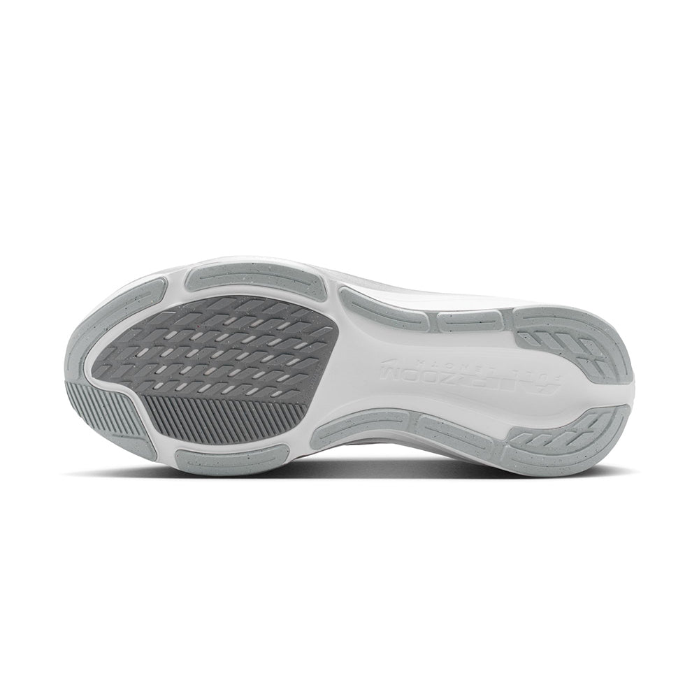 Nike W Pegasus 42 Running Shoes in White Color