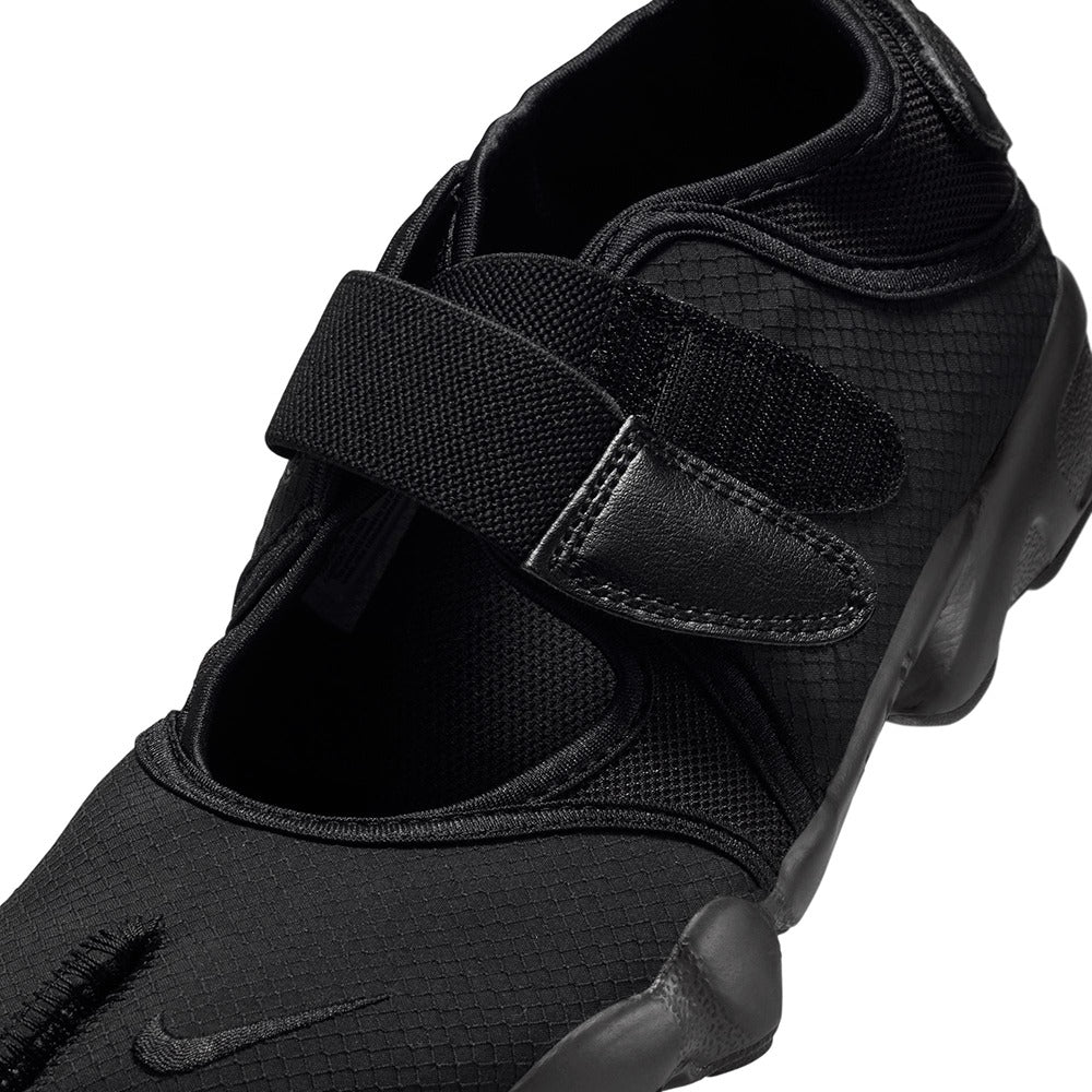 Nike Air Rift Breathe Sneakers in Black Color