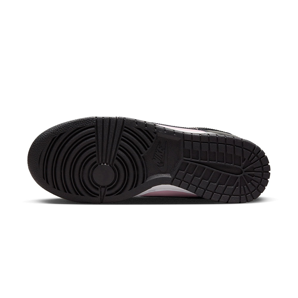 Nike Dunk Low Sneakers in Pink Color