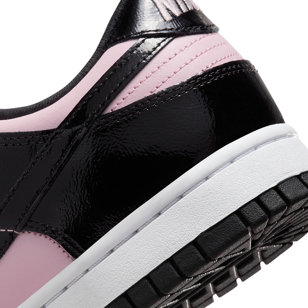 Nike Dunk Low Sneakers in Pink Color