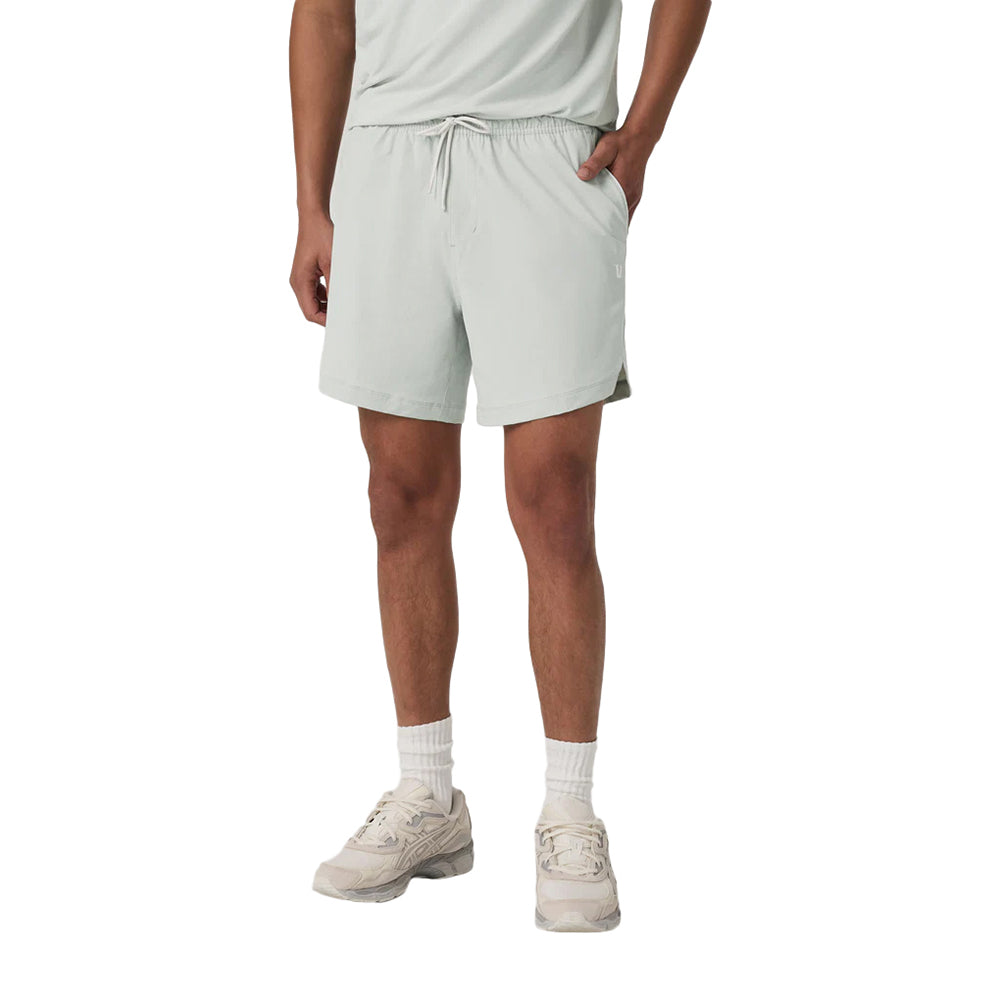 Vuori Crosscourt Short 7In Shorts in Grey Color