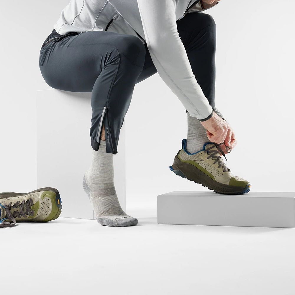 Smartwool Run Cold Weather Cushion Socks in White Color