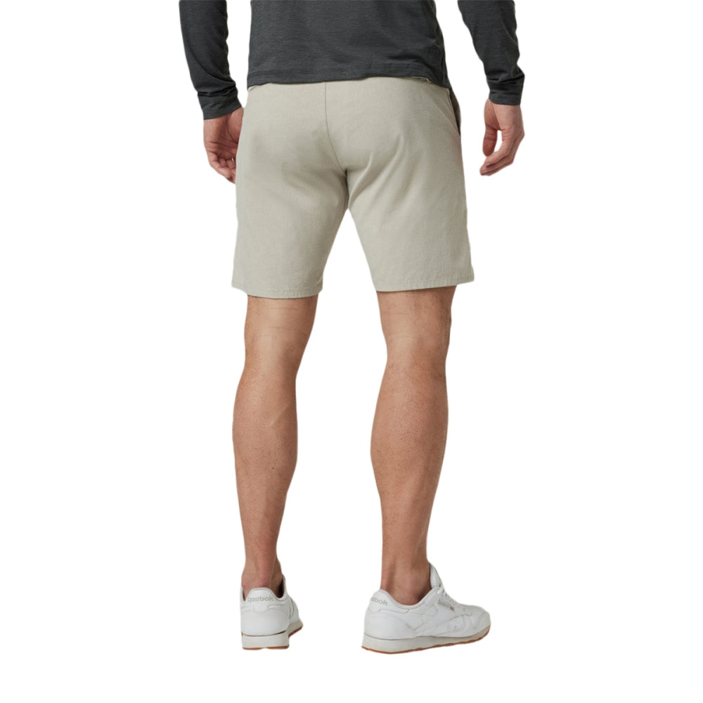 Vuori Aim Short in Khaki Color