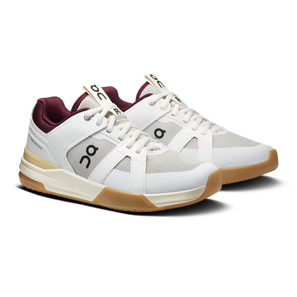 On The Roger Clubhouse Pro Tennis Shoes in White Color