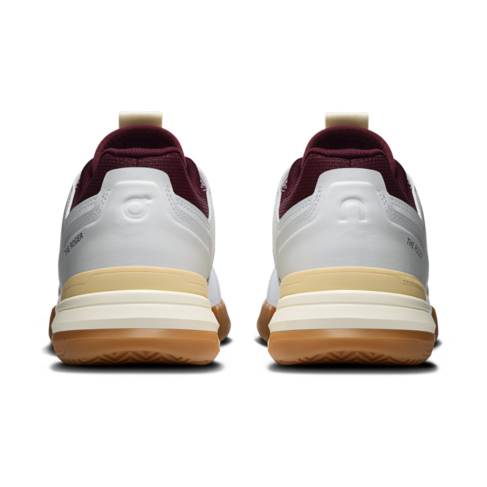 On The Roger Clubhouse Pro Tennis Shoes in White Color