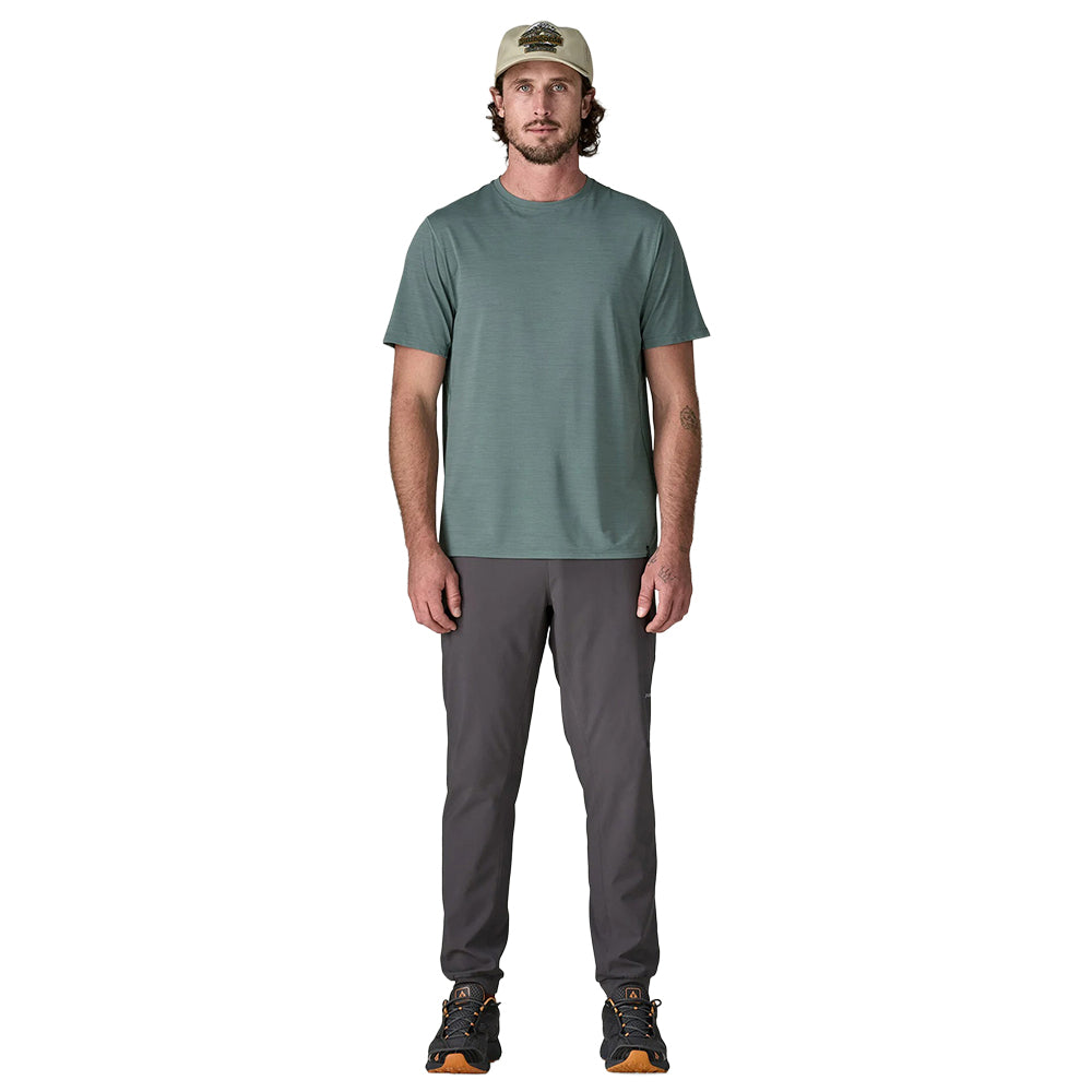 Patagonia M'S Cap Cool Ultra Shirt Tops in Blue Color