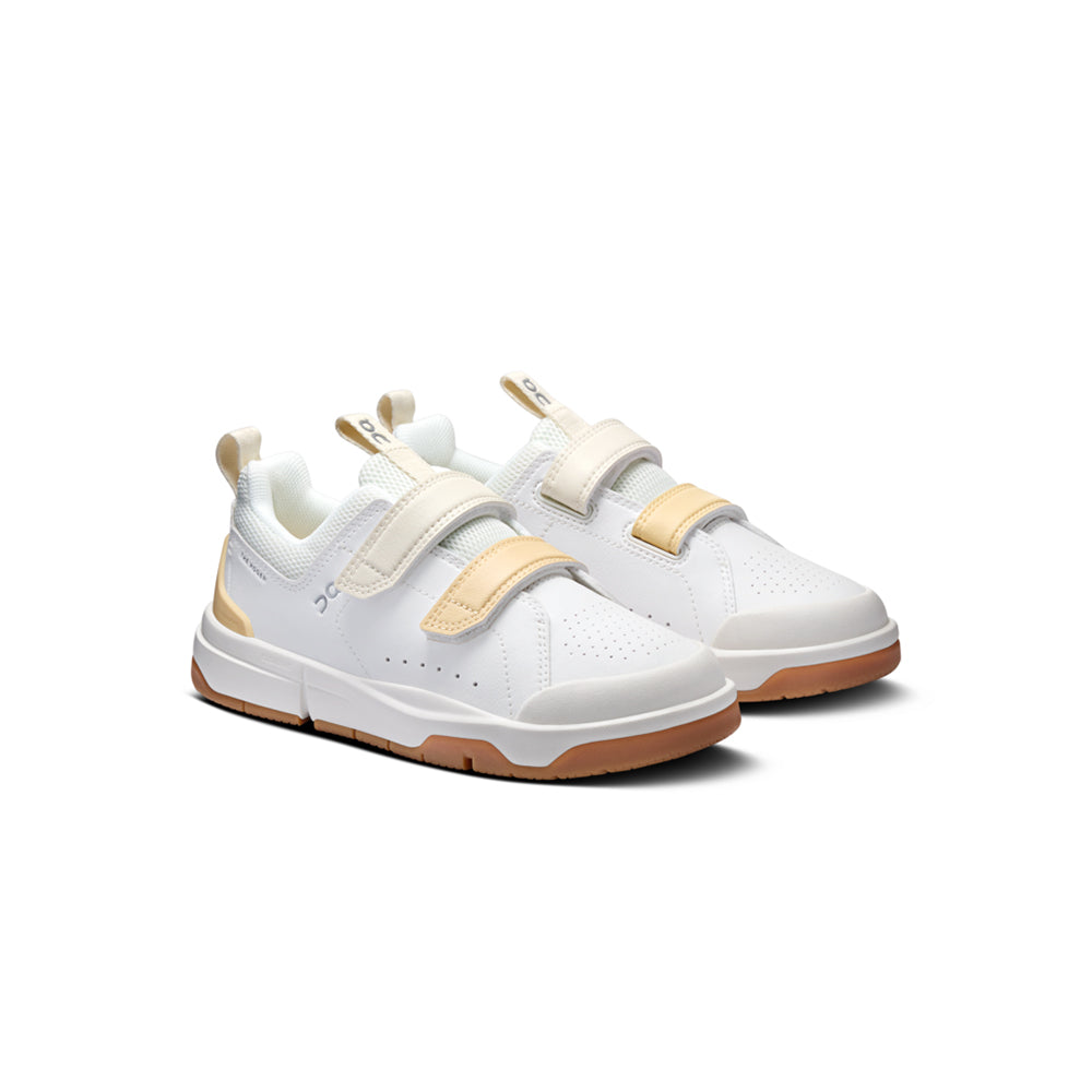 On The Roger Kids Tennis Shoes in White Color