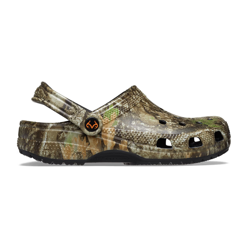 Crocs Realtree Apx Classic Clo Sneakers in Multi Color