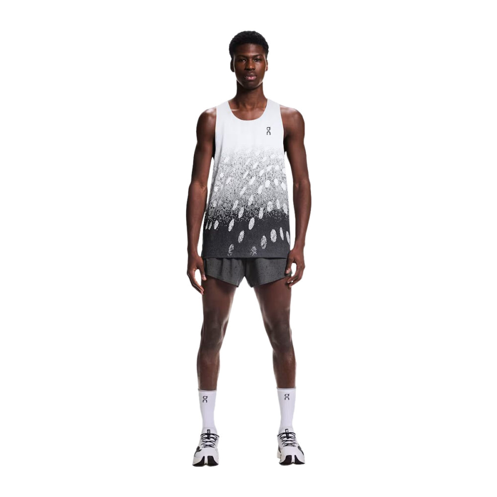 On Zero Singlet Tops in White Color