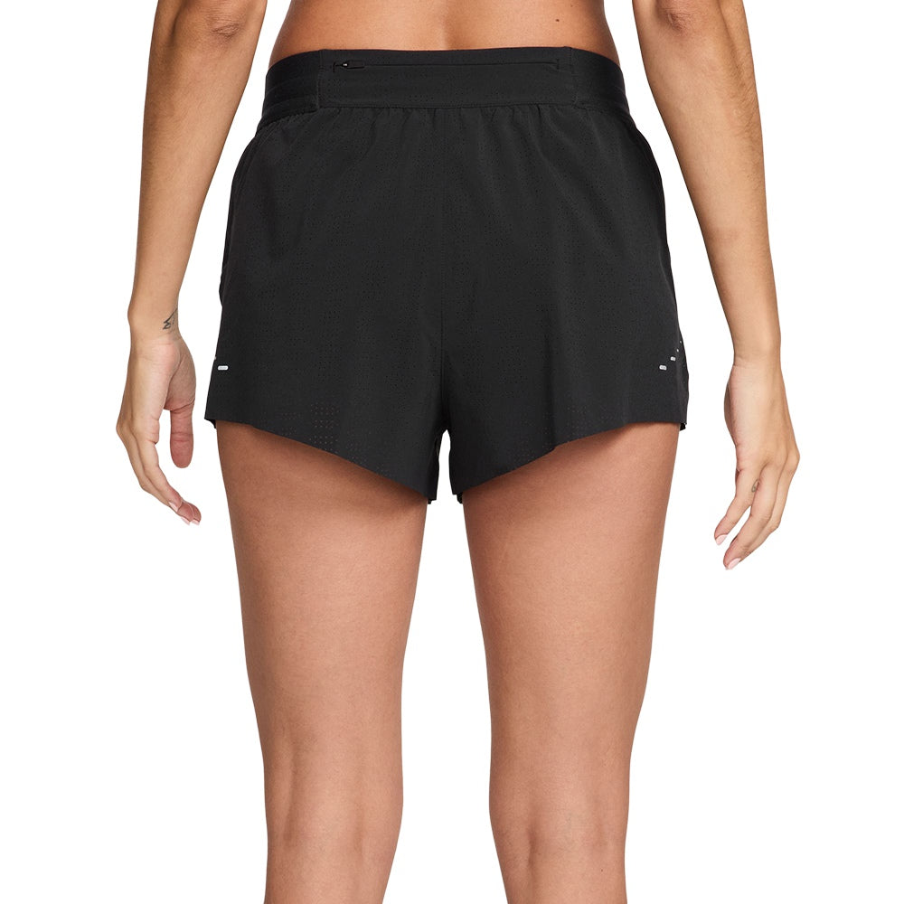 Nike W Swift Breathe Mr 2.5In Shorts in Black Color