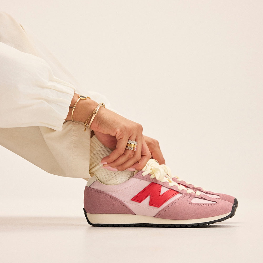 New Balance 471 Sneakers in Pink Color