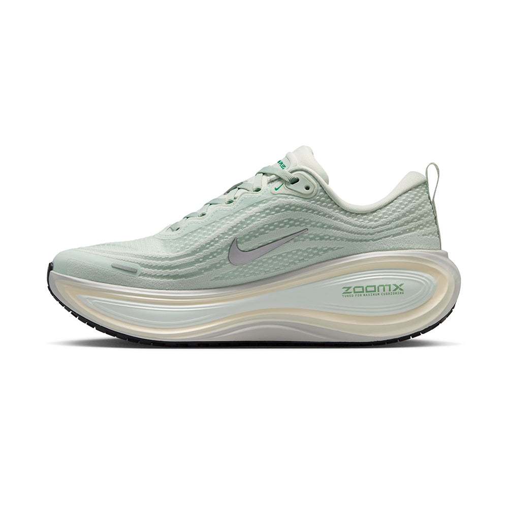 Nike W Vomero Plus Running Shoes in Grey Color