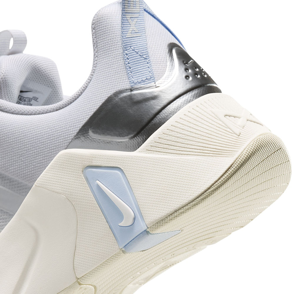 Nike W Nike Free Metcon 7 Fitness Shoes in White Color