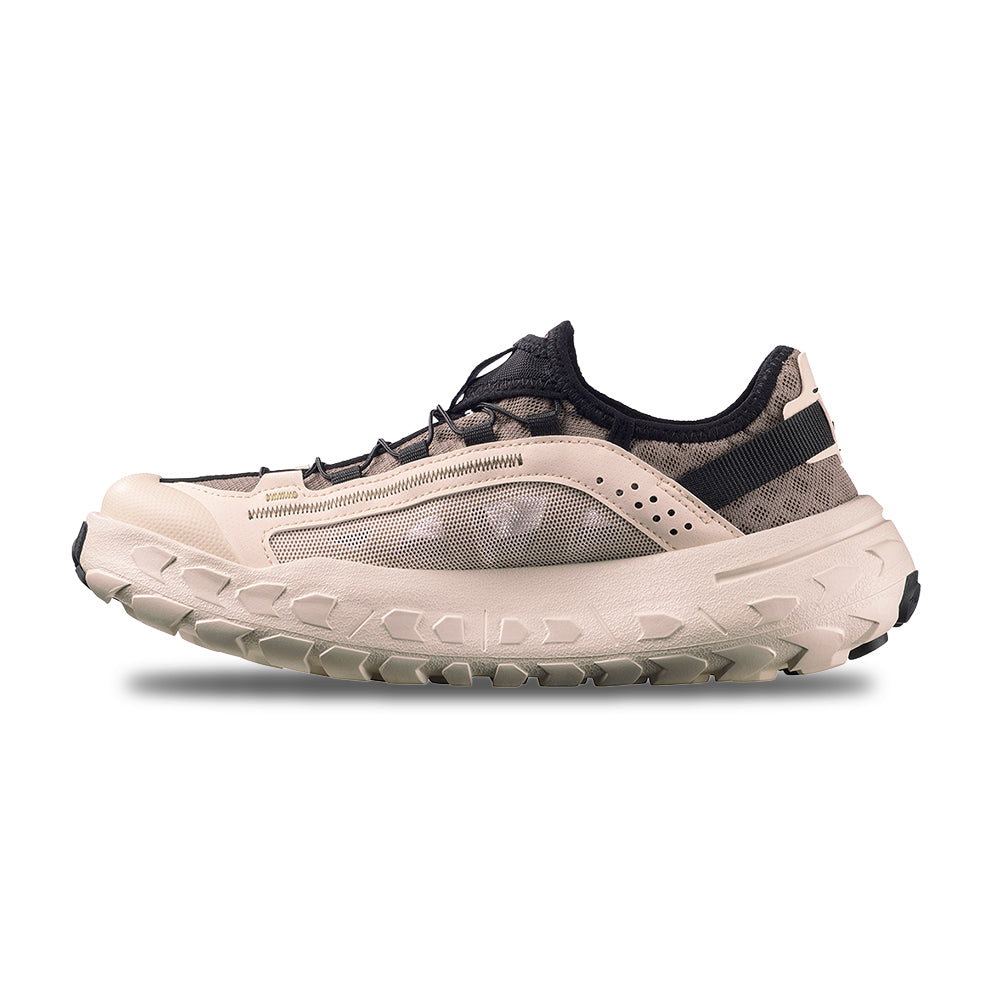 Salomon Solamphibian W Hiking Boots in Brown Color