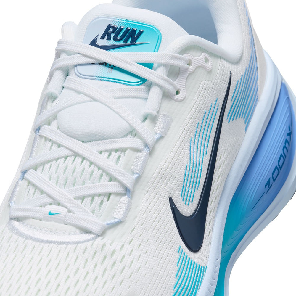 Nike W Vomero 18 Running Shoes in White Color