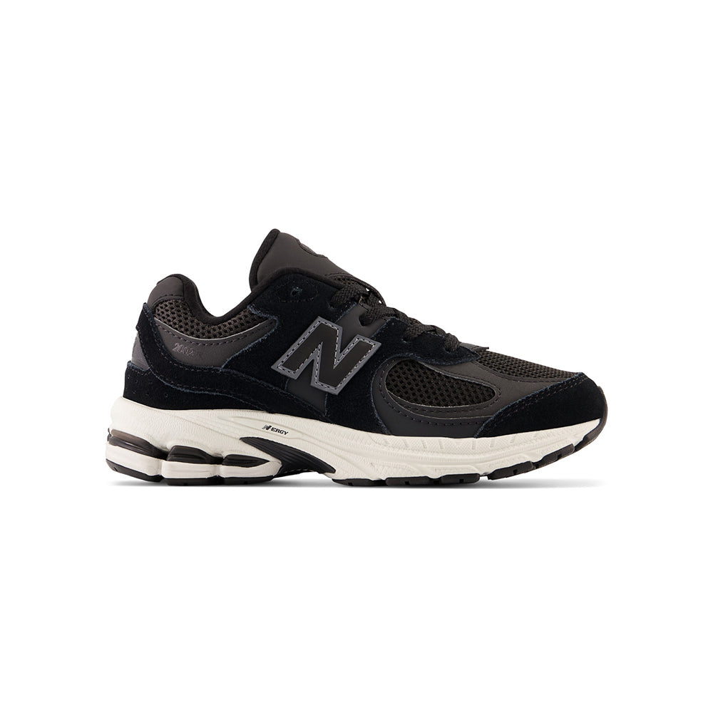 New Balance 2002 Lace Sneakers in Black Color