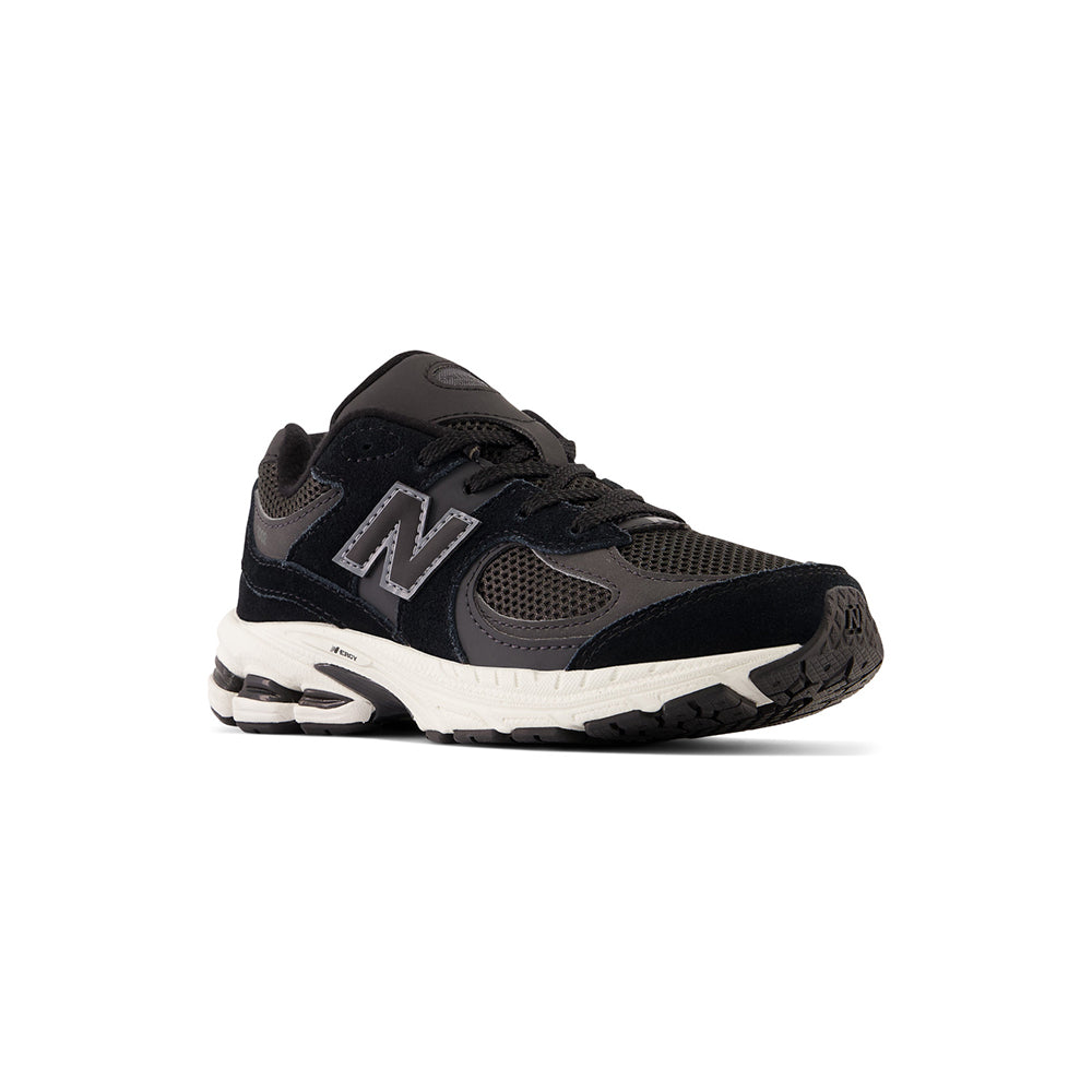 New Balance 2002 Lace Sneakers in Black Color