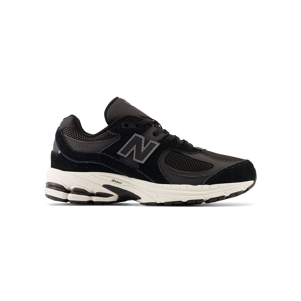 New Balance 2002 Lace Sneakers in Black Color
