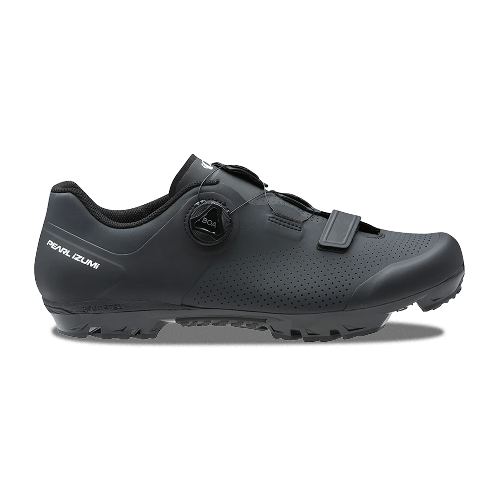 Pearl Izumi Expedition M Cycling Shoes in Black Color