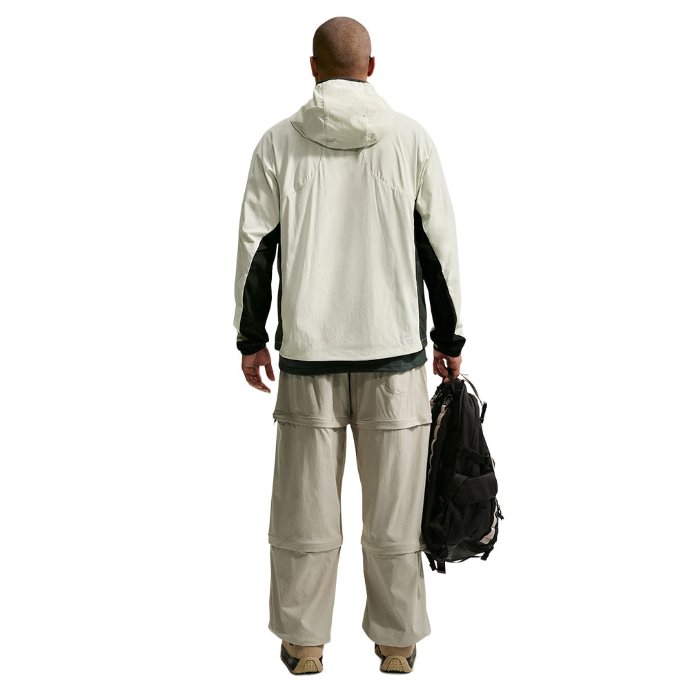 Nike Acg Five Towers UV Jckt Running Jackets in Green Color