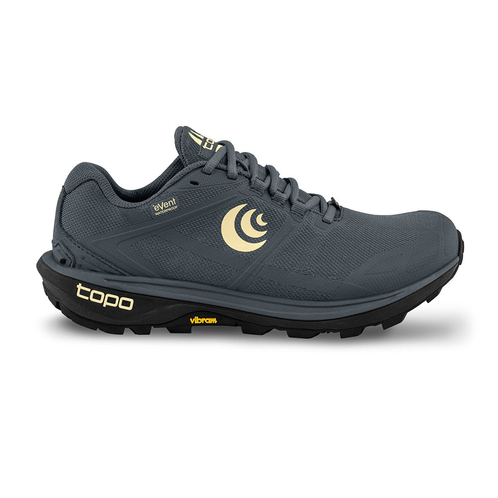 Topo Athletic W Terraventure 4 Wp Trail Shoes in Grey Color
