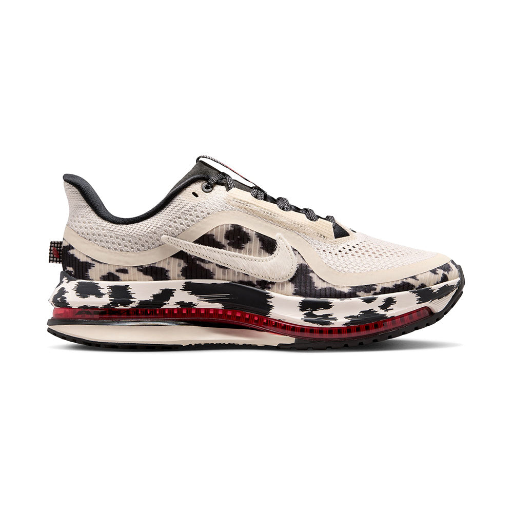 Nike W Pegasus Premium Running Shoes in Multi Color