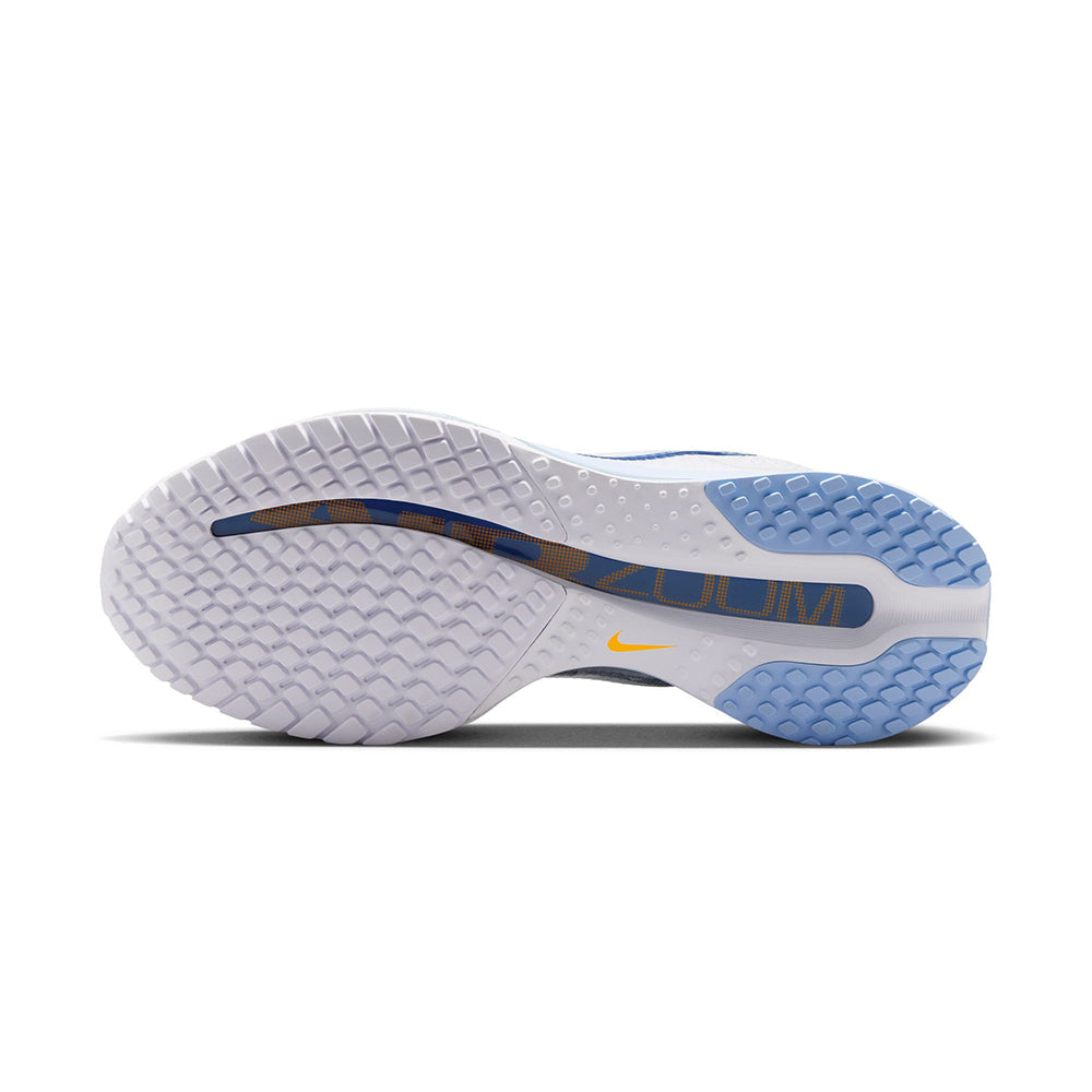 Nike W Pegasus Premium Running Shoes in White Color