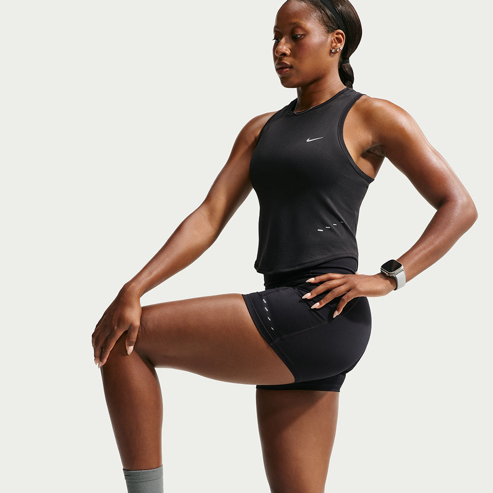 Nike W Swift Df Cropped Tank Tops in Black Color