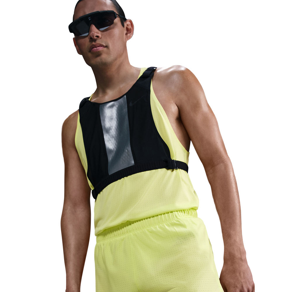 Nike M Fast Short in Yellow Color