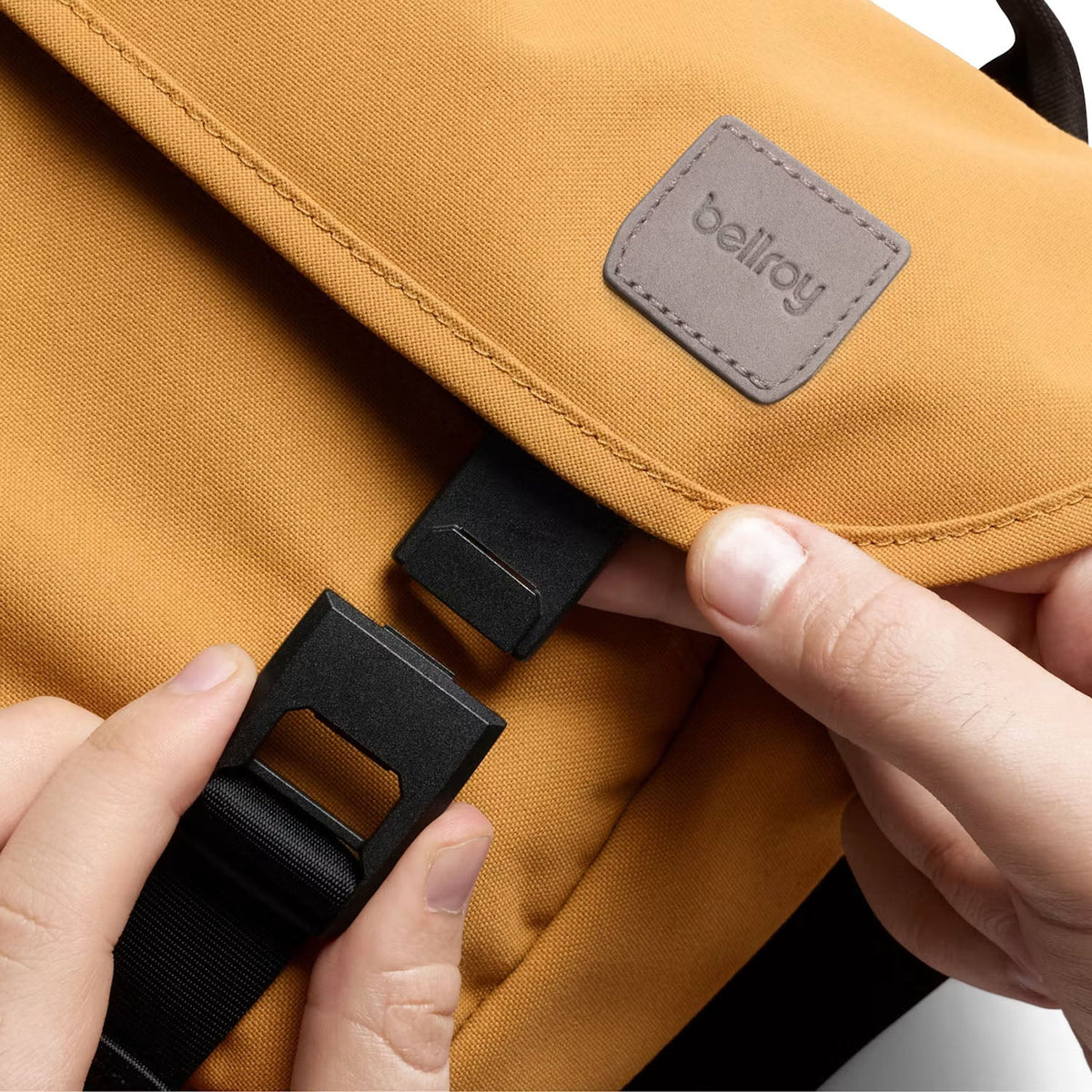 CLASSIC MESSENGER 6L | CAMEL