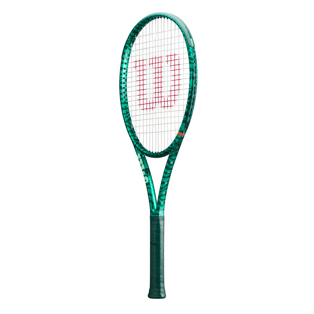 Wilson Tiger Blade 98 16X19 V10 Tennis Racquets in No Color