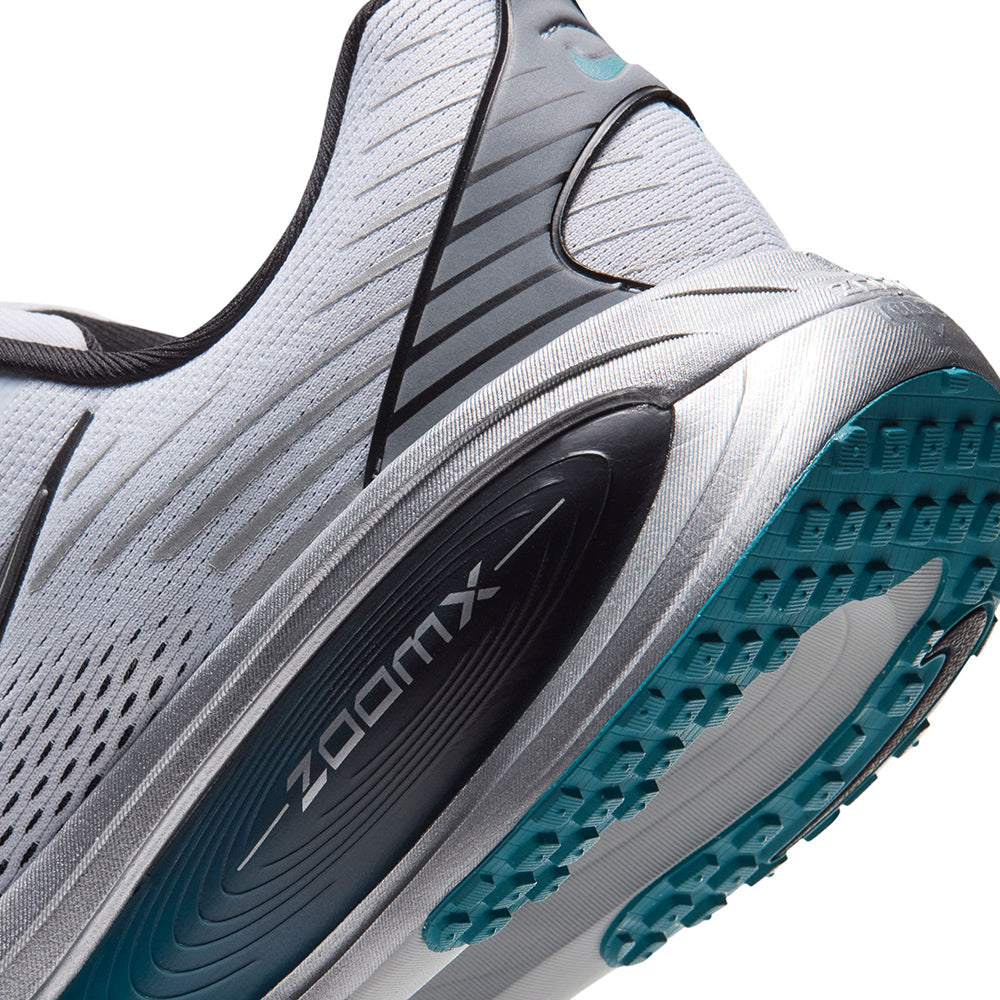 Nike M Vomero 18 Running Shoes in Grey Color
