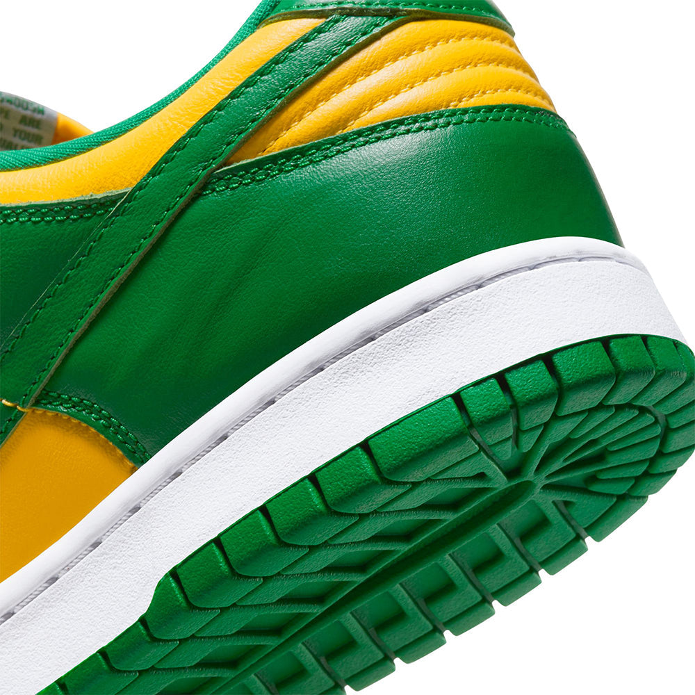 Nike Dunk Low Sp Sneakers in Green Color