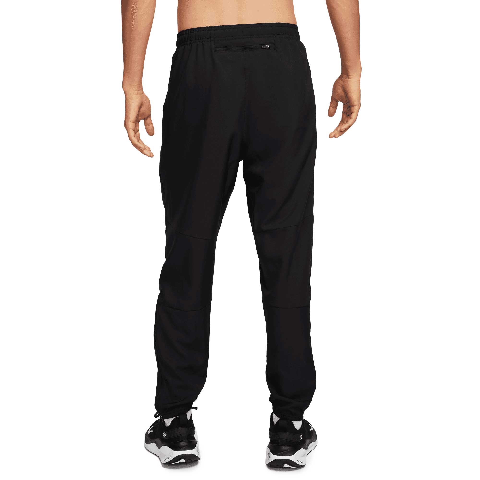 Nike Mens Challenger Pant in Black Color