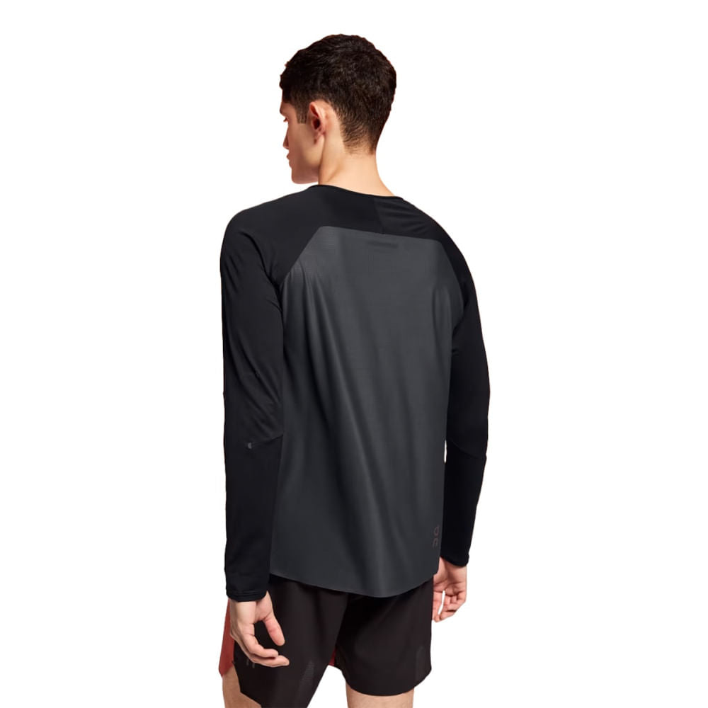 On Mens Performance Long-T Tops in Black Color
